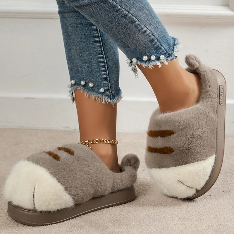 SNUGRRS™ Cat Paw Slippers