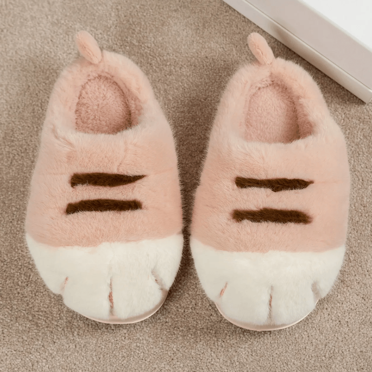 SNUGRRS™ Cat Paw Slippers