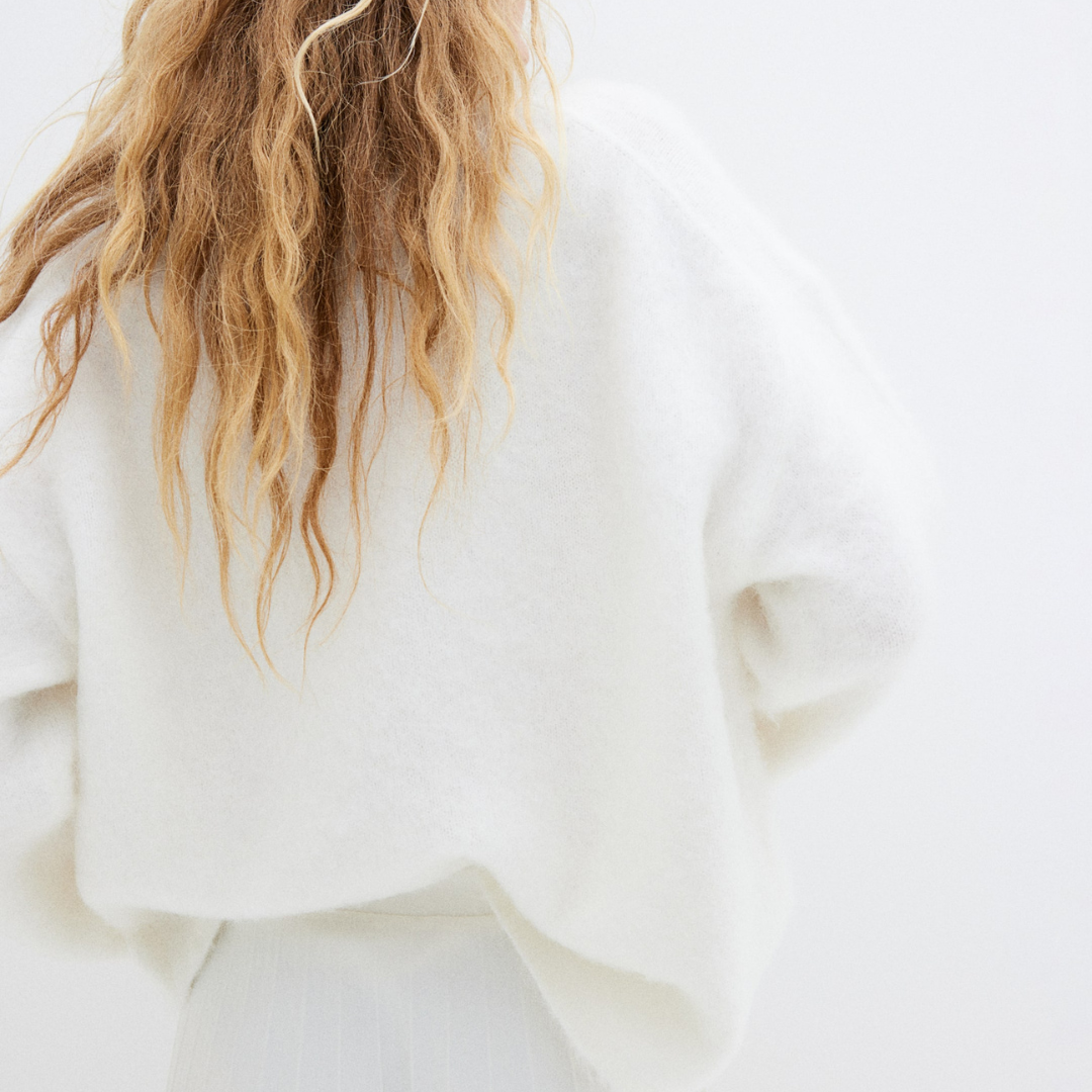 BIZA™ Mohair Crewneck