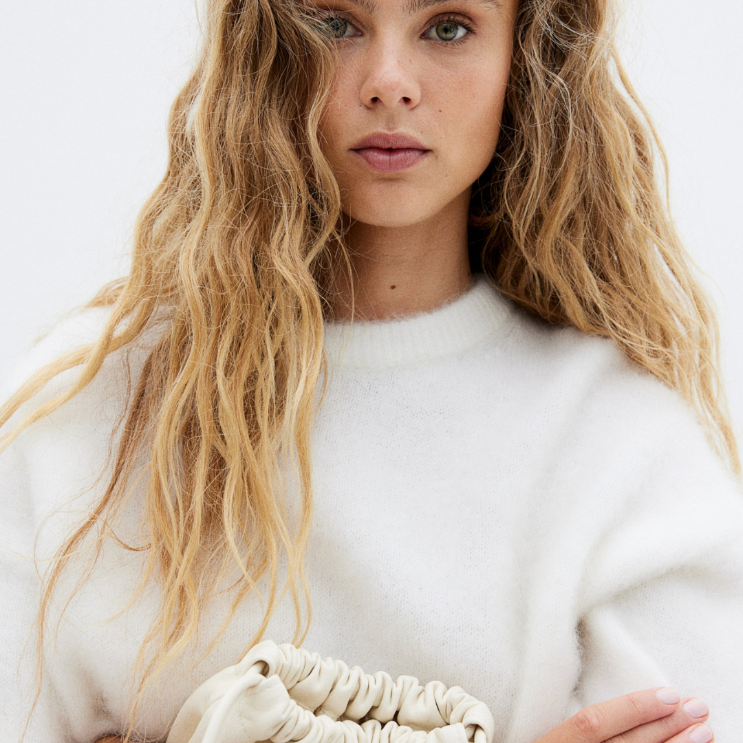 BIZA™ Mohair Crewneck